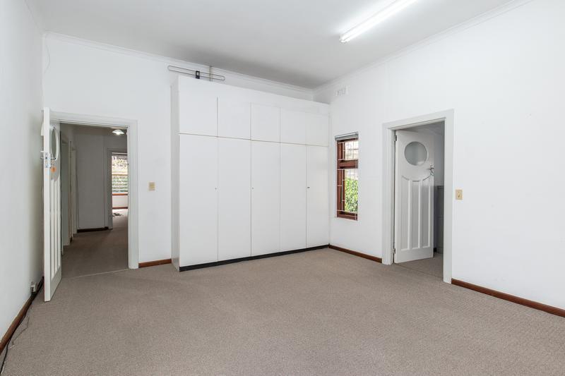 4 Bedroom Property for Sale in Claremont Upper Western Cape